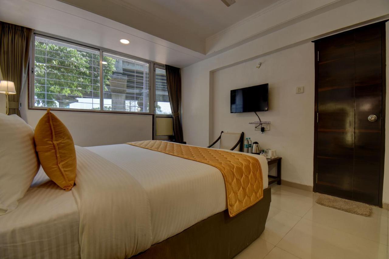 Elite Hotel Lonavala Exterior foto